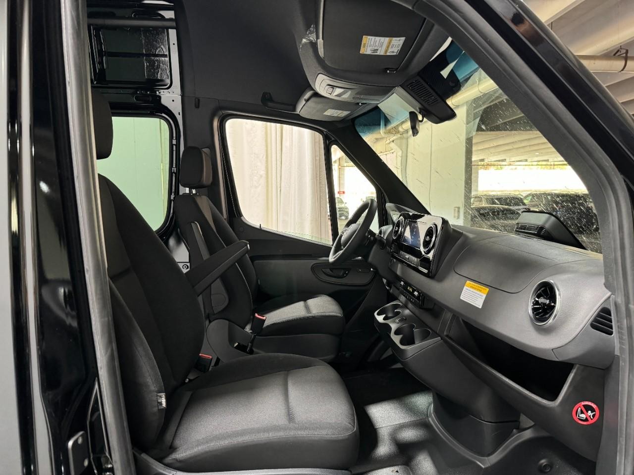 Mercedes-Benz Sprinter Cargo Van Vehicle Full-screen Gallery Image 17