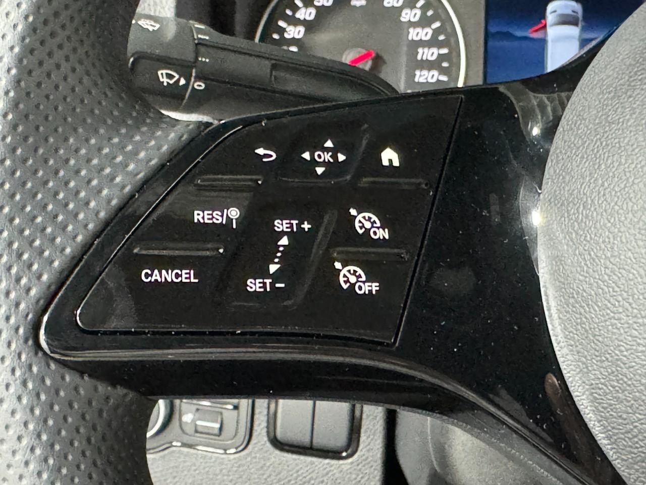 Mercedes-Benz Sprinter Cargo Van Vehicle Full-screen Gallery Image 29