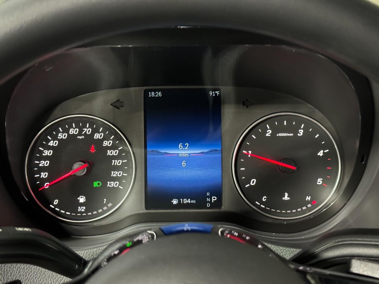 Mercedes-Benz Sprinter Cargo Van Vehicle Full-screen Gallery Image 31