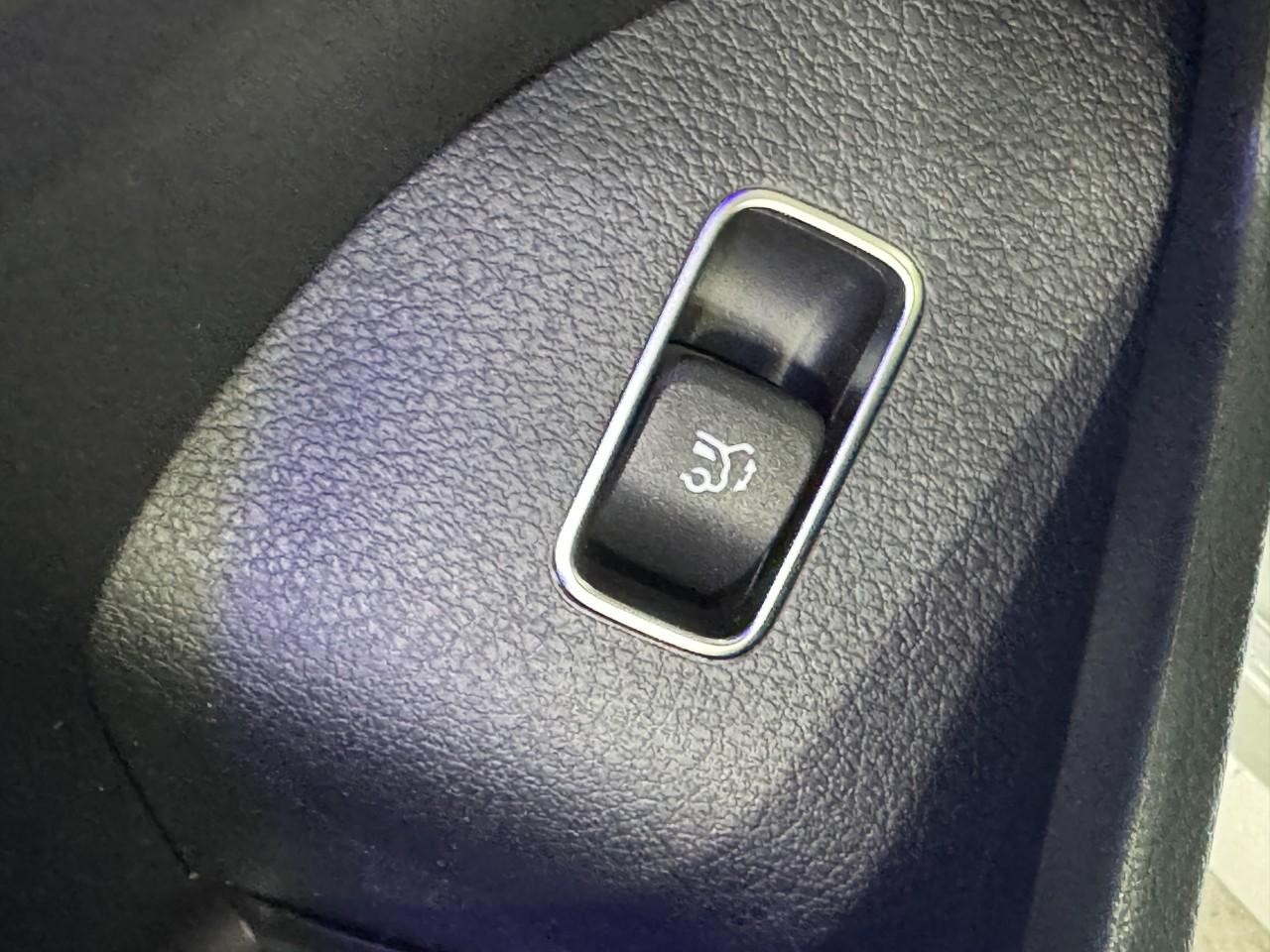 Mercedes-Benz GLS Vehicle Full-screen Gallery Image 31