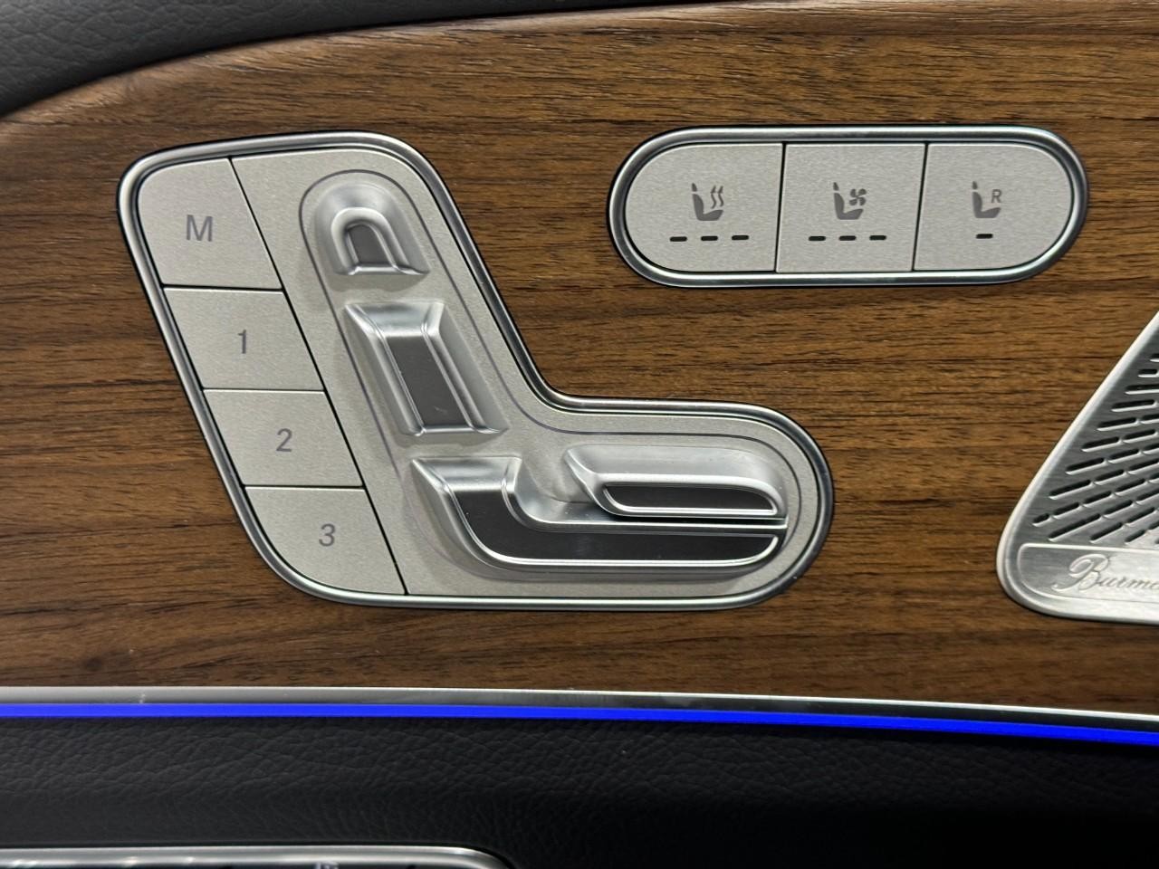 Mercedes-Benz GLS Vehicle Full-screen Gallery Image 28