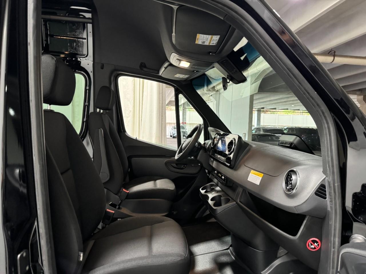 Mercedes-Benz Sprinter Cargo Van Vehicle Full-screen Gallery Image 17