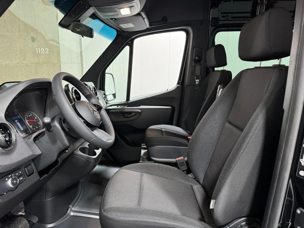 Mercedes-Benz Sprinter Cargo Van Vehicle Full-screen Gallery Image 25