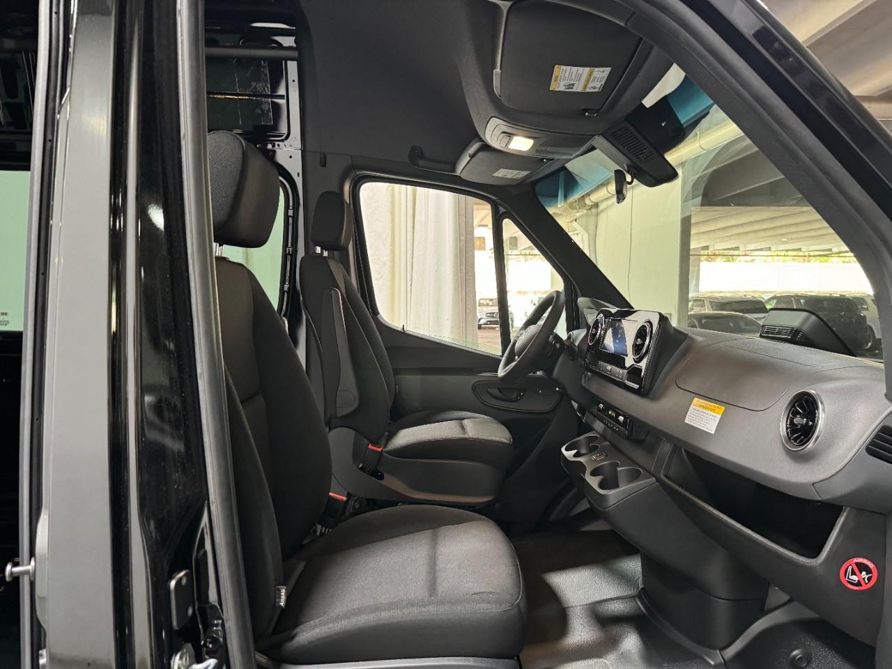 Mercedes-Benz Sprinter Cargo Van Vehicle Full-screen Gallery Image 17