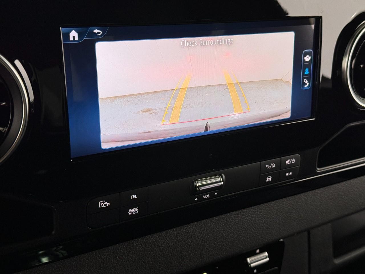 Mercedes-Benz Sprinter Cargo Van Vehicle Full-screen Gallery Image 33