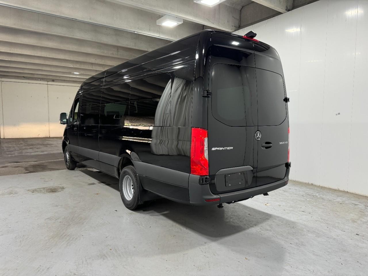 Mercedes-Benz Sprinter Cargo Van Vehicle Full-screen Gallery Image 3