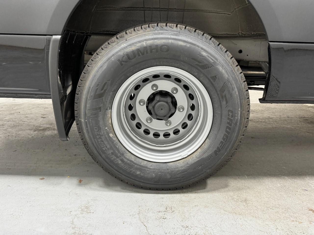 Mercedes-Benz Sprinter Cargo Van Vehicle Full-screen Gallery Image 5