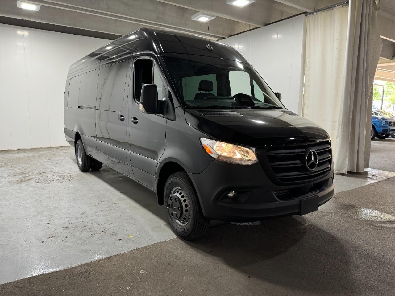 Mercedes-Benz Sprinter Cargo Van Vehicle Full-screen Gallery Image 6