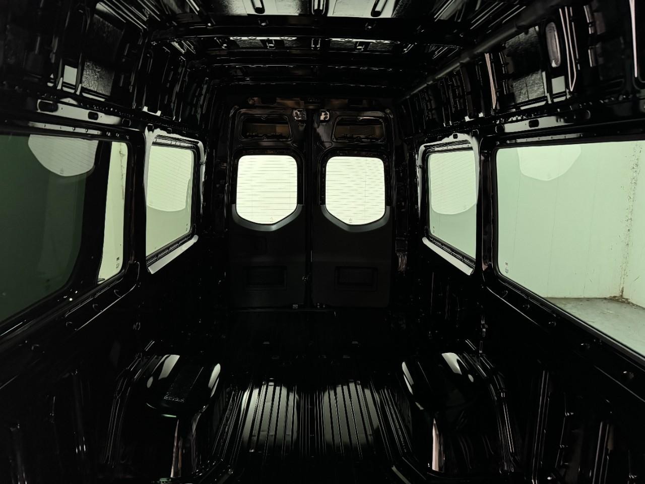 Mercedes-Benz Sprinter Cargo Van Vehicle Full-screen Gallery Image 11