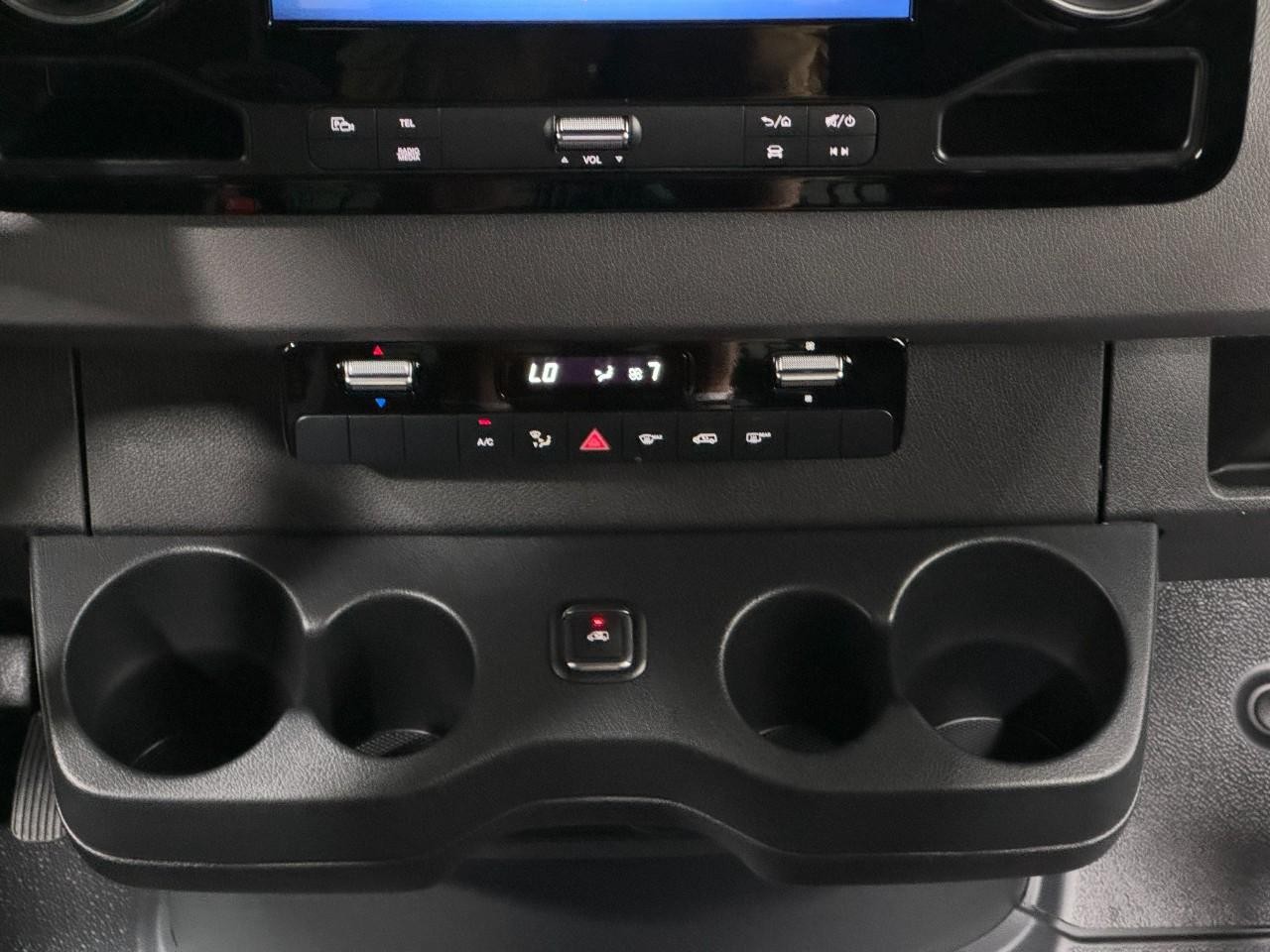 Mercedes-Benz Sprinter Cargo Van Vehicle Full-screen Gallery Image 15