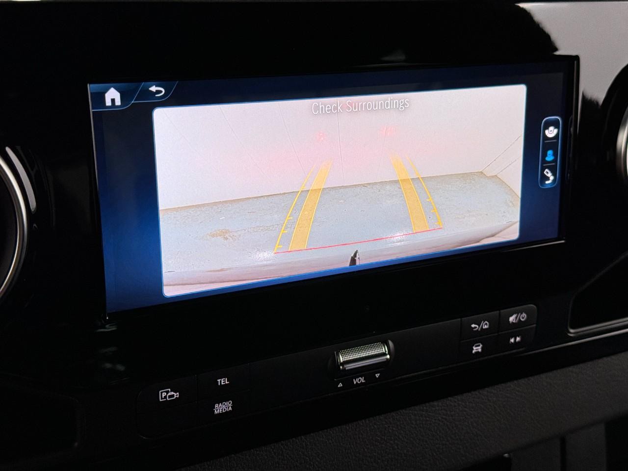 Mercedes-Benz Sprinter Cargo Van Vehicle Full-screen Gallery Image 33