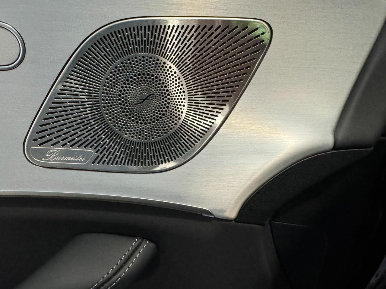 Mercedes-Benz GLS Vehicle Full-screen Gallery Image 25