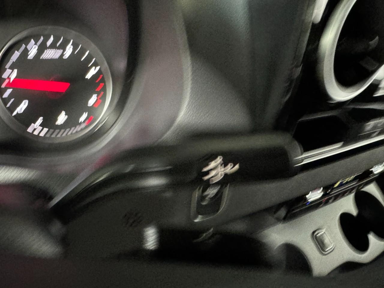 Mercedes-Benz Sprinter Cargo Van Vehicle Full-screen Gallery Image 32