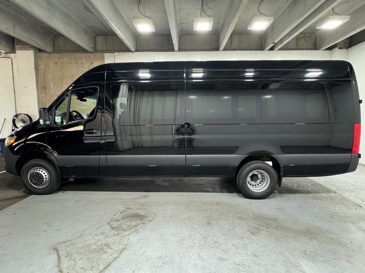 Mercedes-Benz Sprinter Cargo Van Vehicle Full-screen Gallery Image 2