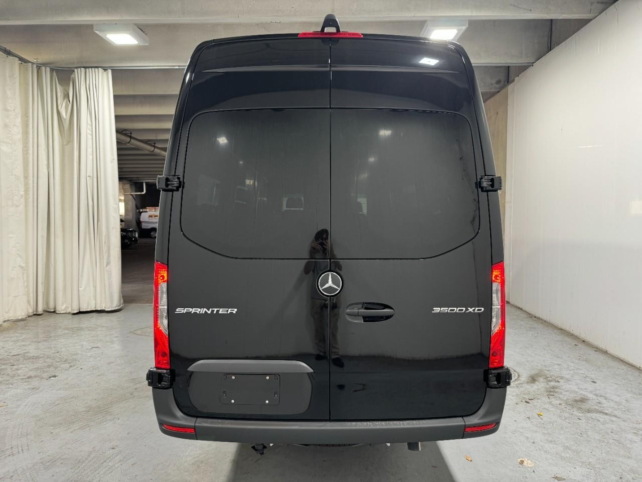Mercedes-Benz Sprinter Cargo Van Vehicle Full-screen Gallery Image 8