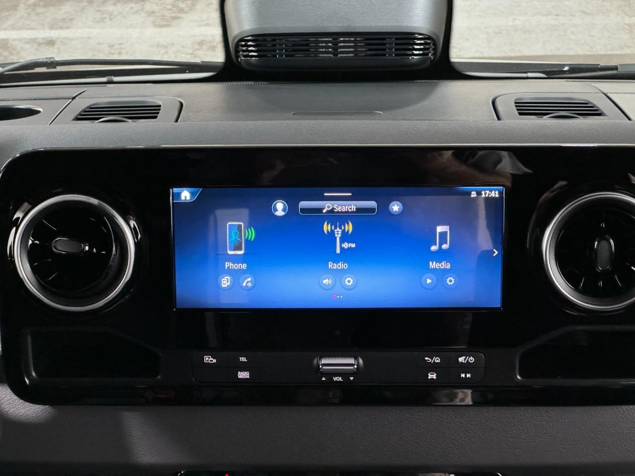 Mercedes-Benz Sprinter Cargo Van Vehicle Full-screen Gallery Image 14