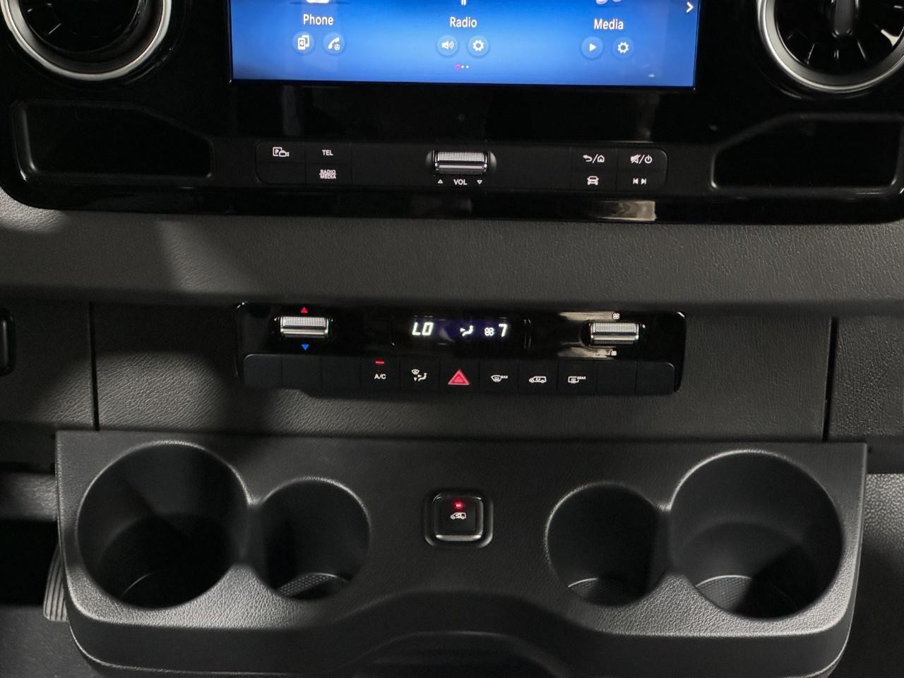 Mercedes-Benz Sprinter Cargo Van Vehicle Full-screen Gallery Image 15