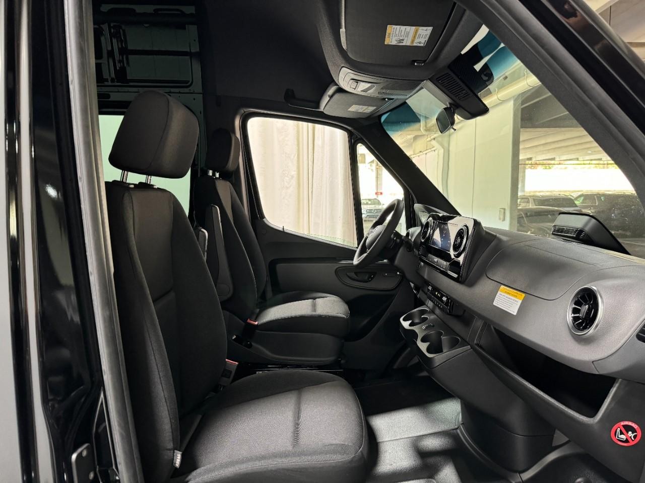 Mercedes-Benz Sprinter Cargo Van Vehicle Full-screen Gallery Image 17