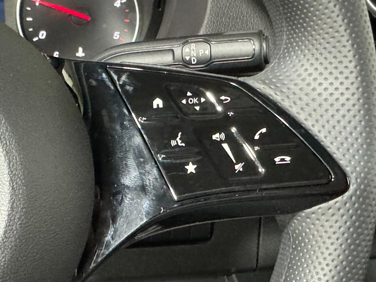 Mercedes-Benz Sprinter Cargo Van Vehicle Full-screen Gallery Image 30