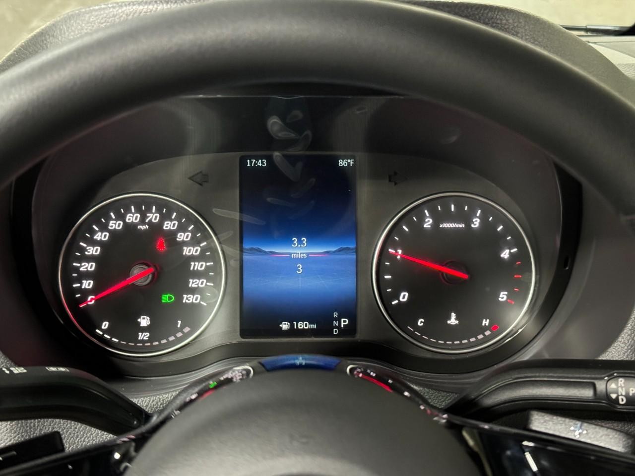 Mercedes-Benz Sprinter Cargo Van Vehicle Full-screen Gallery Image 31