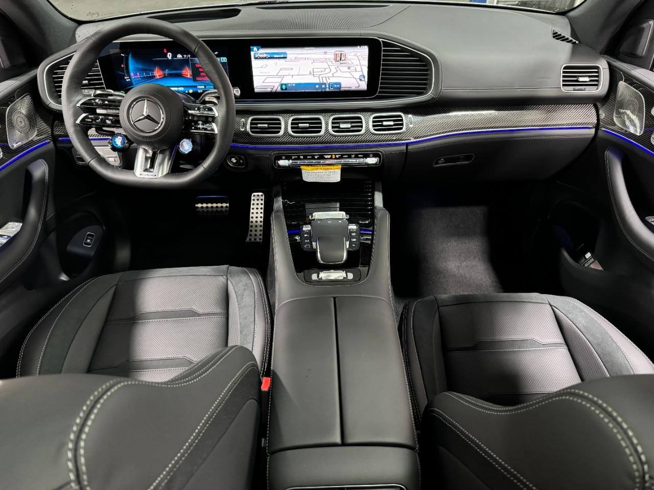 Mercedes-Benz GLE Vehicle Full-screen Gallery Image 13