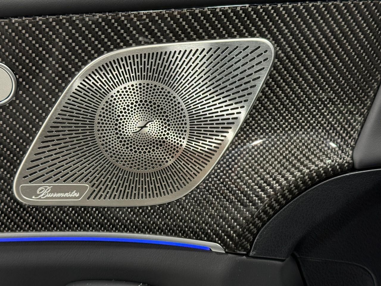 Mercedes-Benz GLE Vehicle Full-screen Gallery Image 24