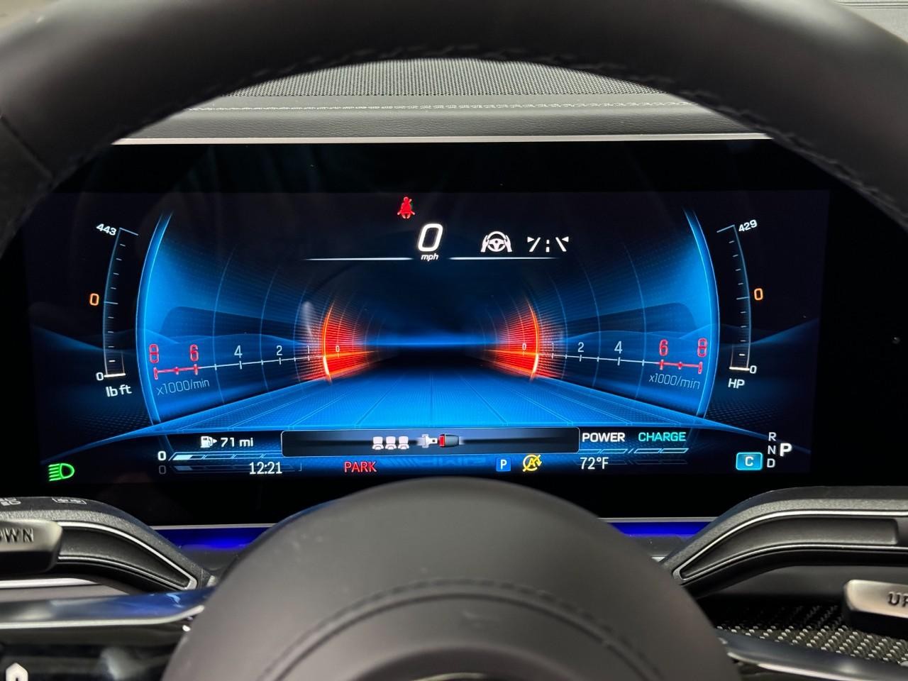 Mercedes-Benz GLE Vehicle Full-screen Gallery Image 34