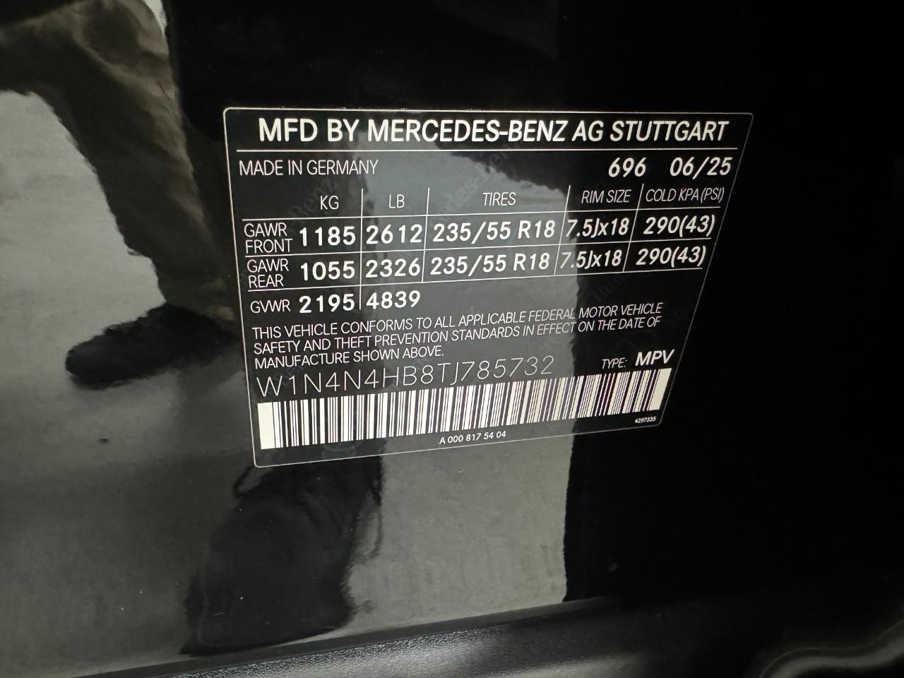 Mercedes-Benz GLA Vehicle Full-screen Gallery Image 37