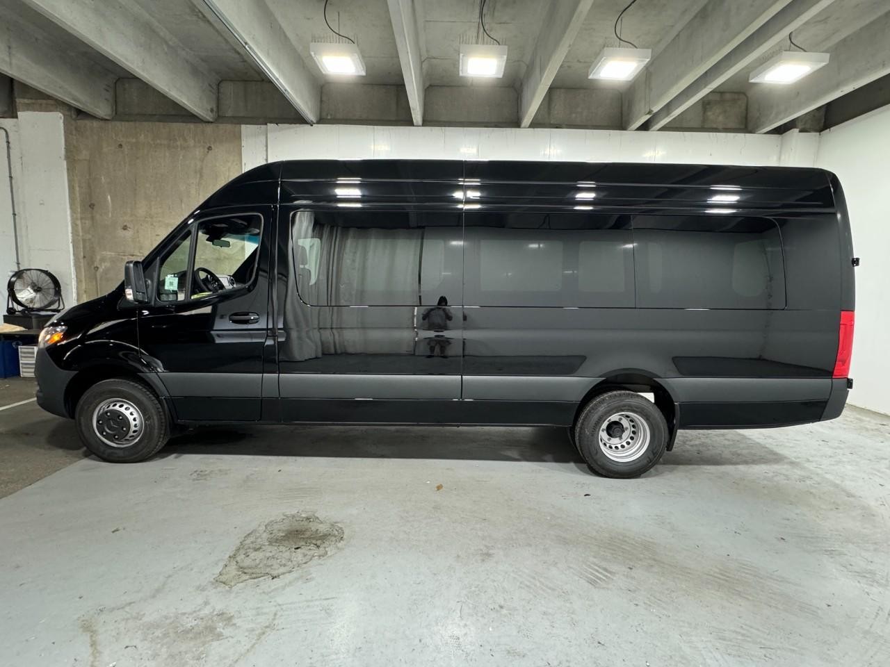 Mercedes-Benz Sprinter Cargo Van Vehicle Full-screen Gallery Image 2