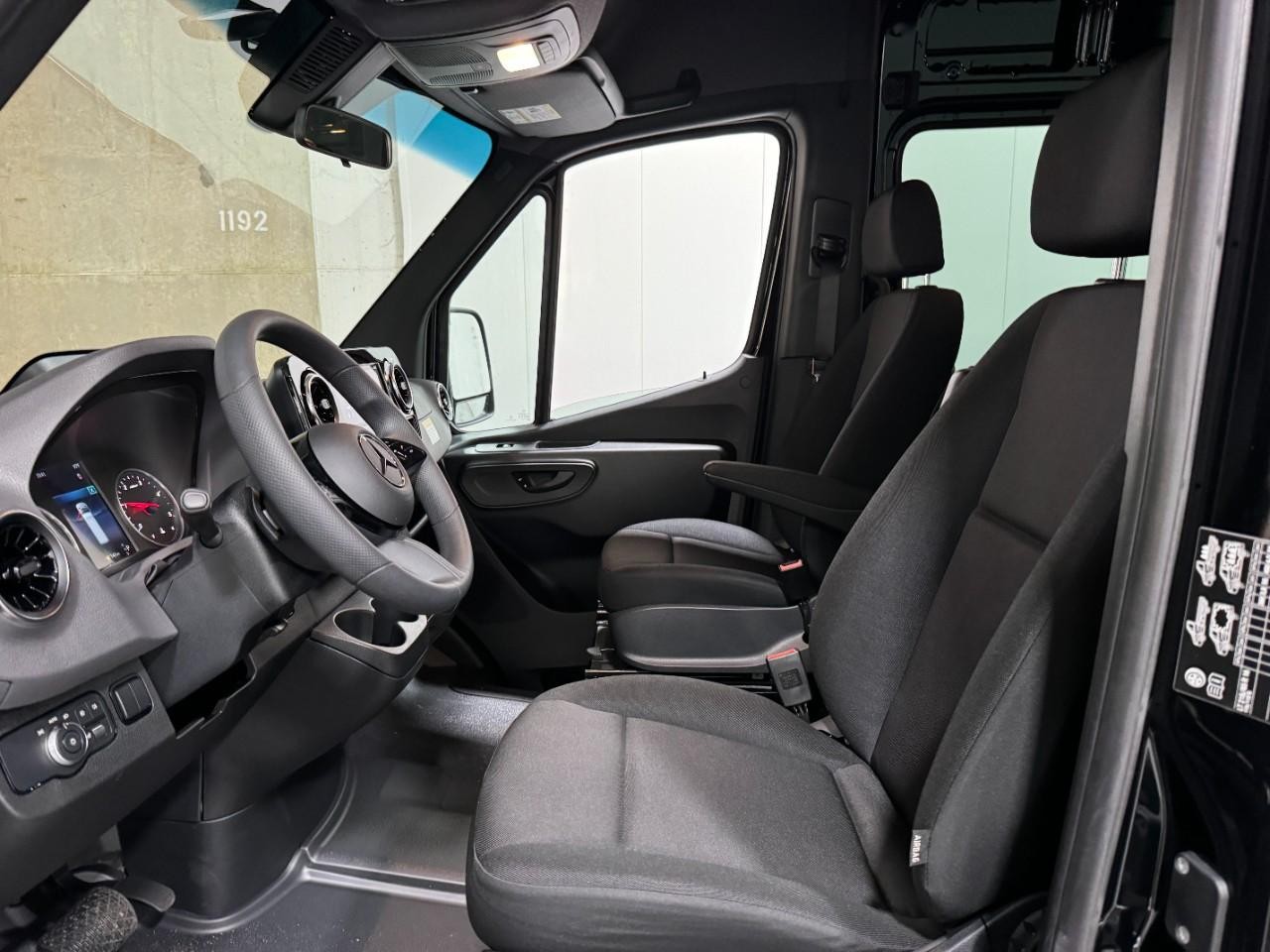 Mercedes-Benz Sprinter Cargo Van Vehicle Full-screen Gallery Image 25