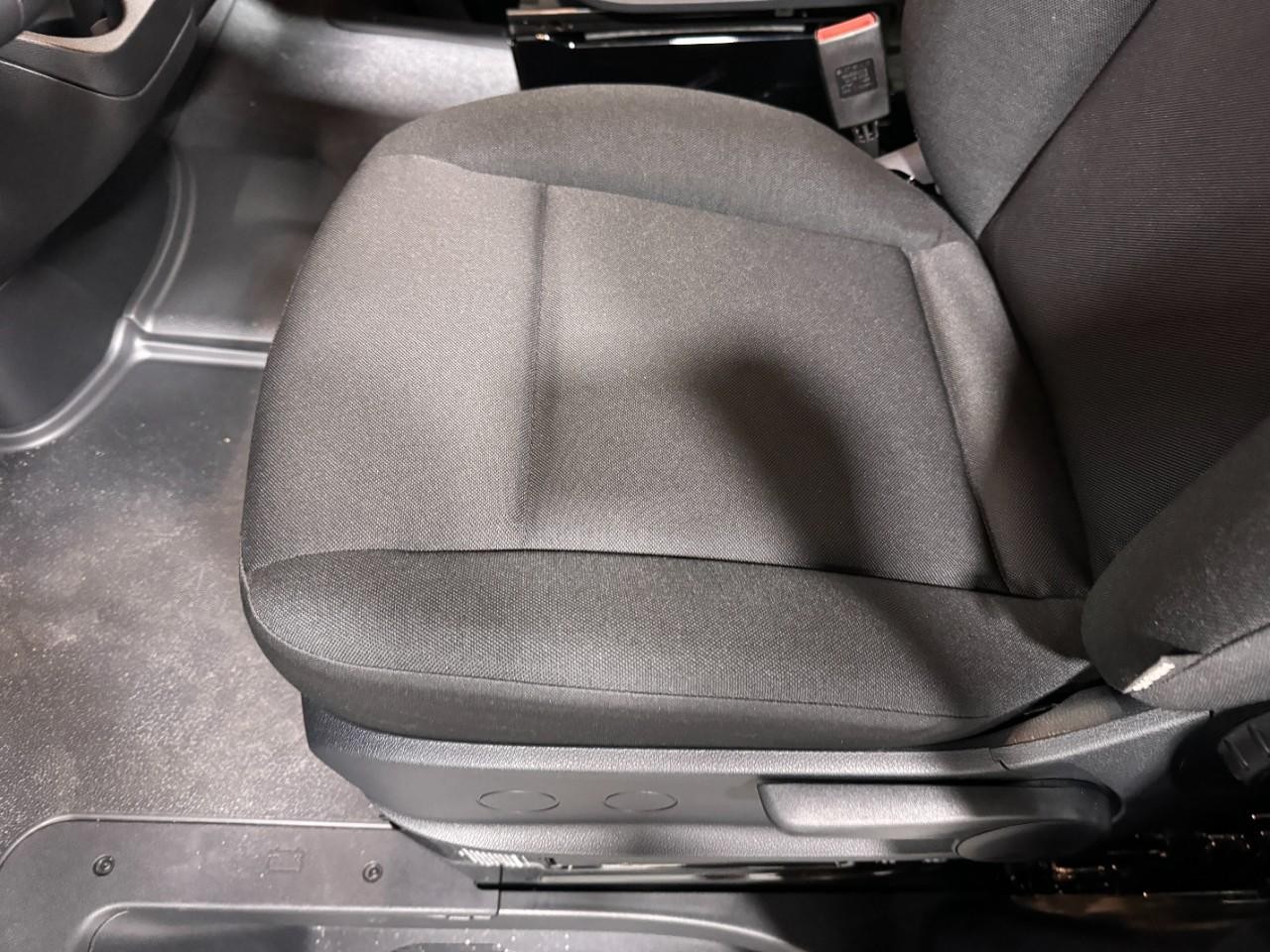 Mercedes-Benz Sprinter Cargo Van Vehicle Full-screen Gallery Image 26