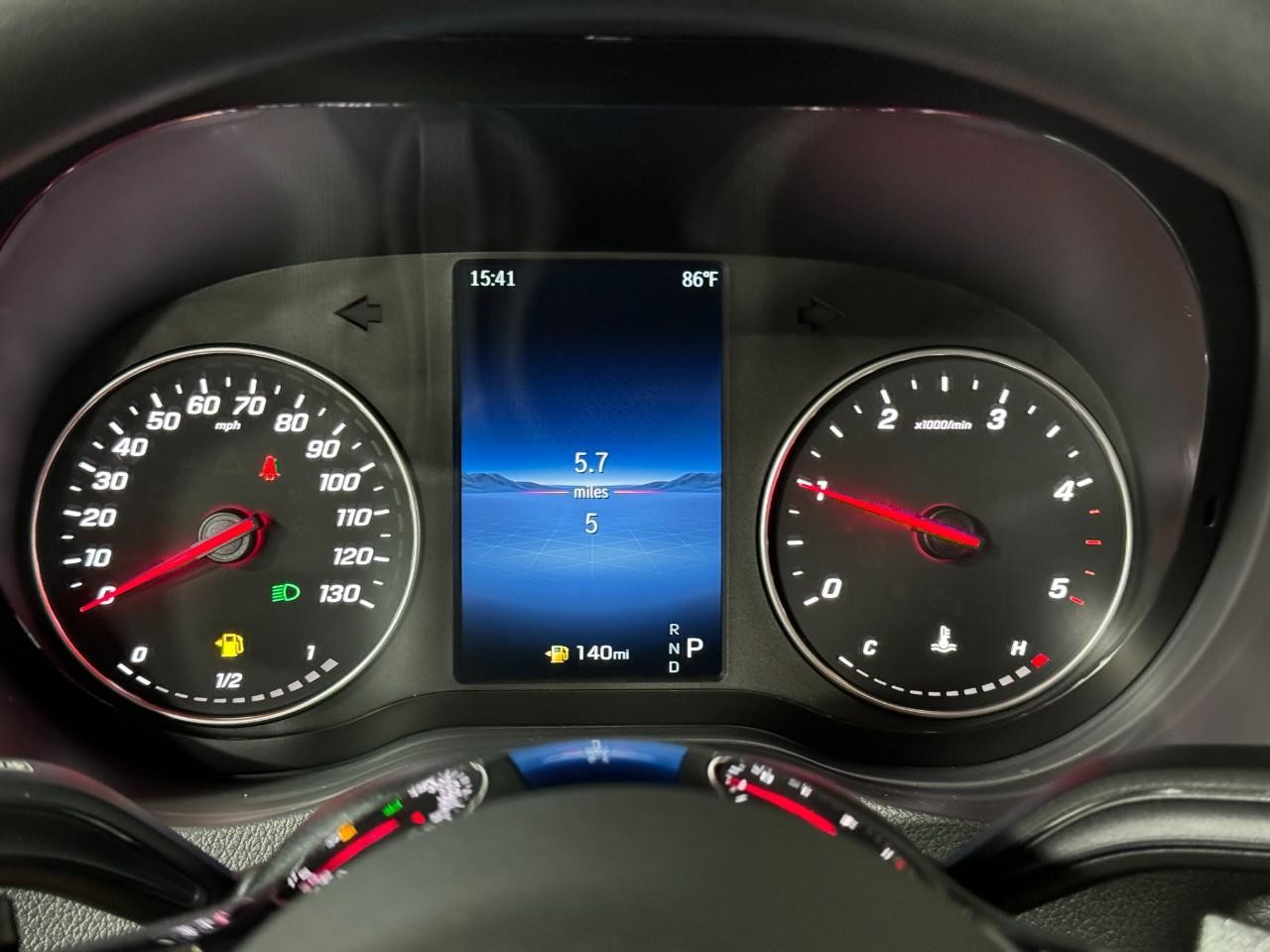 Mercedes-Benz Sprinter Cargo Van Vehicle Full-screen Gallery Image 31