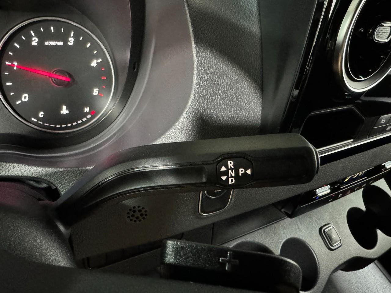 Mercedes-Benz Sprinter Cargo Van Vehicle Full-screen Gallery Image 32