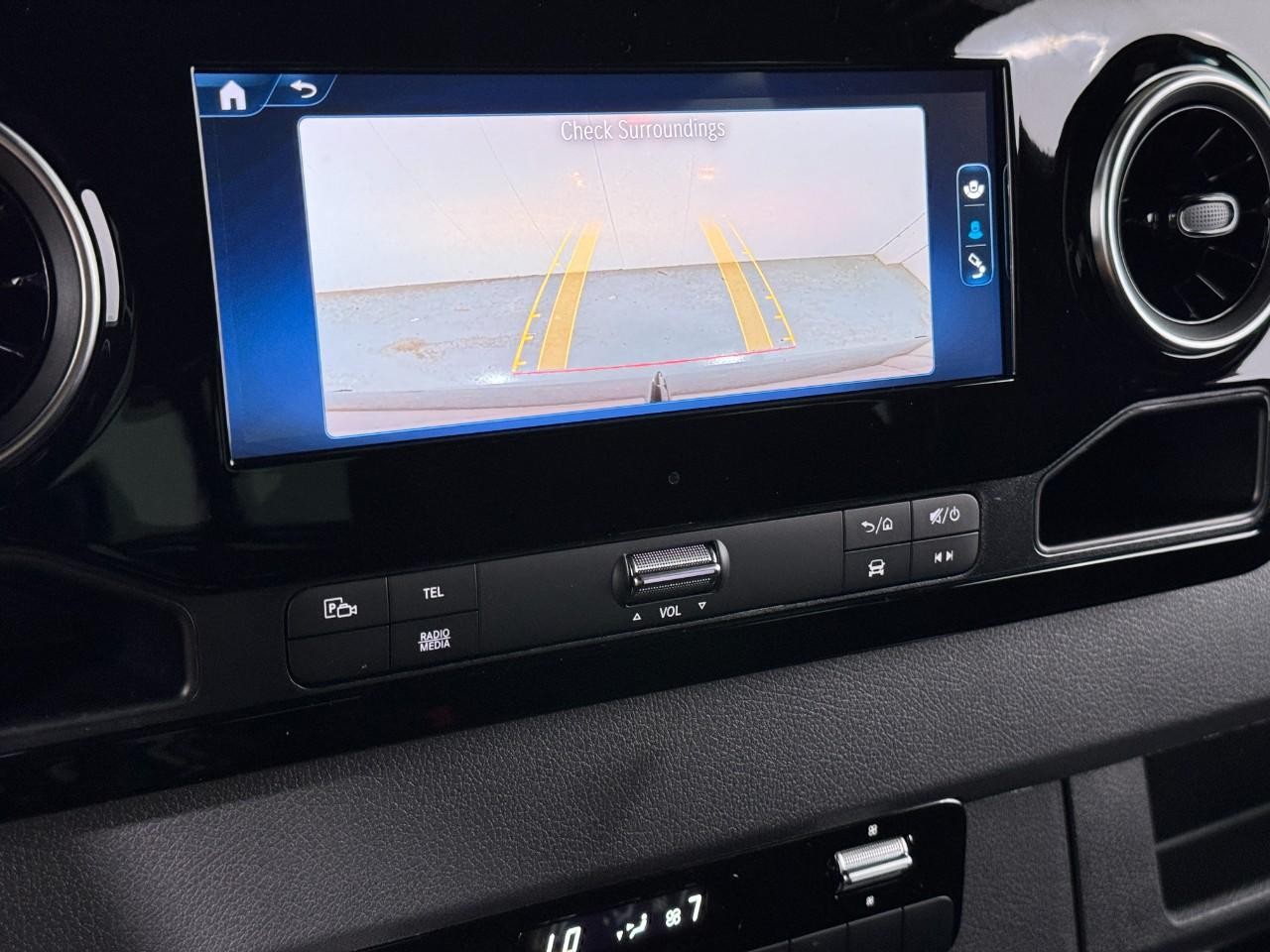 Mercedes-Benz Sprinter Cargo Van Vehicle Full-screen Gallery Image 33