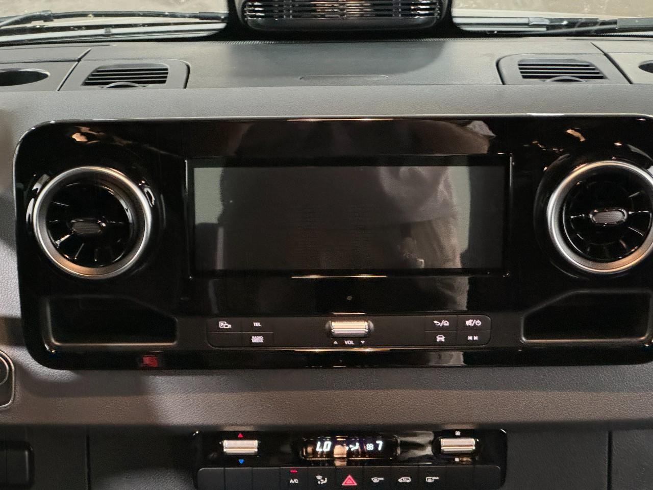 Mercedes-Benz Sprinter Cargo Van Vehicle Full-screen Gallery Image 14