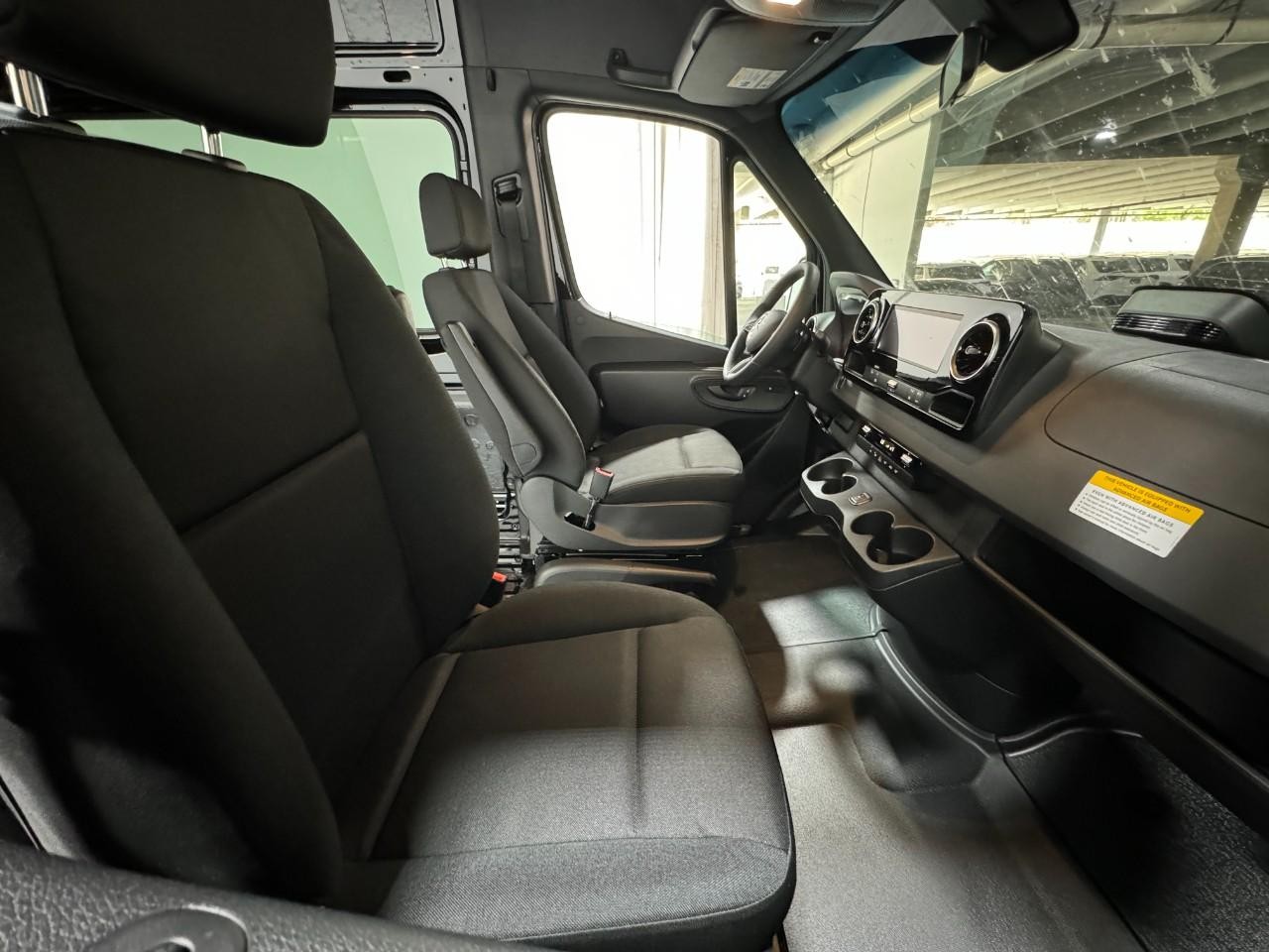Mercedes-Benz Sprinter Cargo Van Vehicle Full-screen Gallery Image 17
