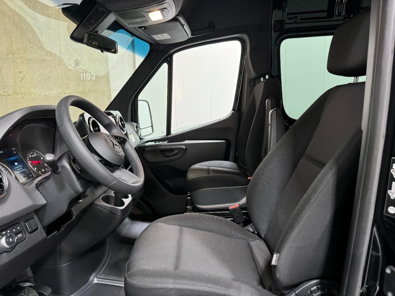 Mercedes-Benz Sprinter Cargo Van Vehicle Full-screen Gallery Image 24