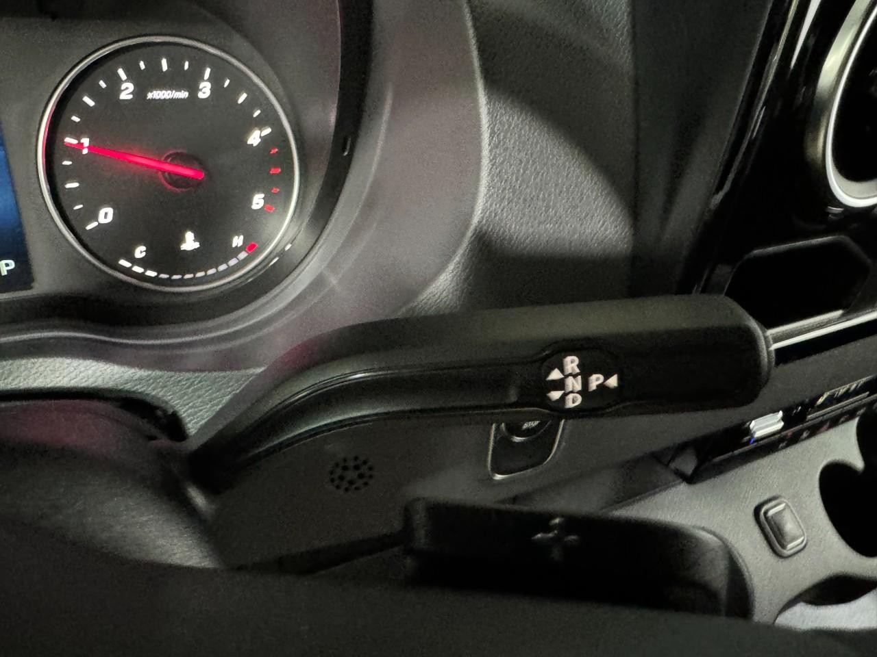 Mercedes-Benz Sprinter Cargo Van Vehicle Full-screen Gallery Image 31