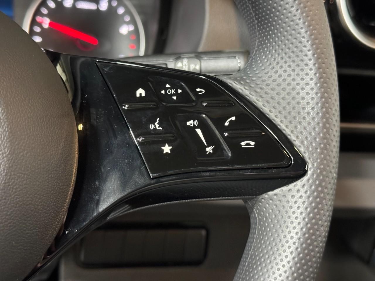 Mercedes-Benz Sprinter Cargo Van Vehicle Full-screen Gallery Image 29