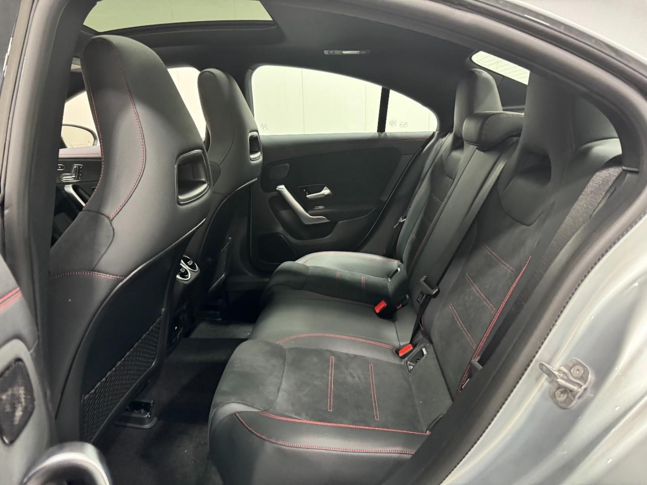 Mercedes-Benz CLA Vehicle Full-screen Gallery Image 8