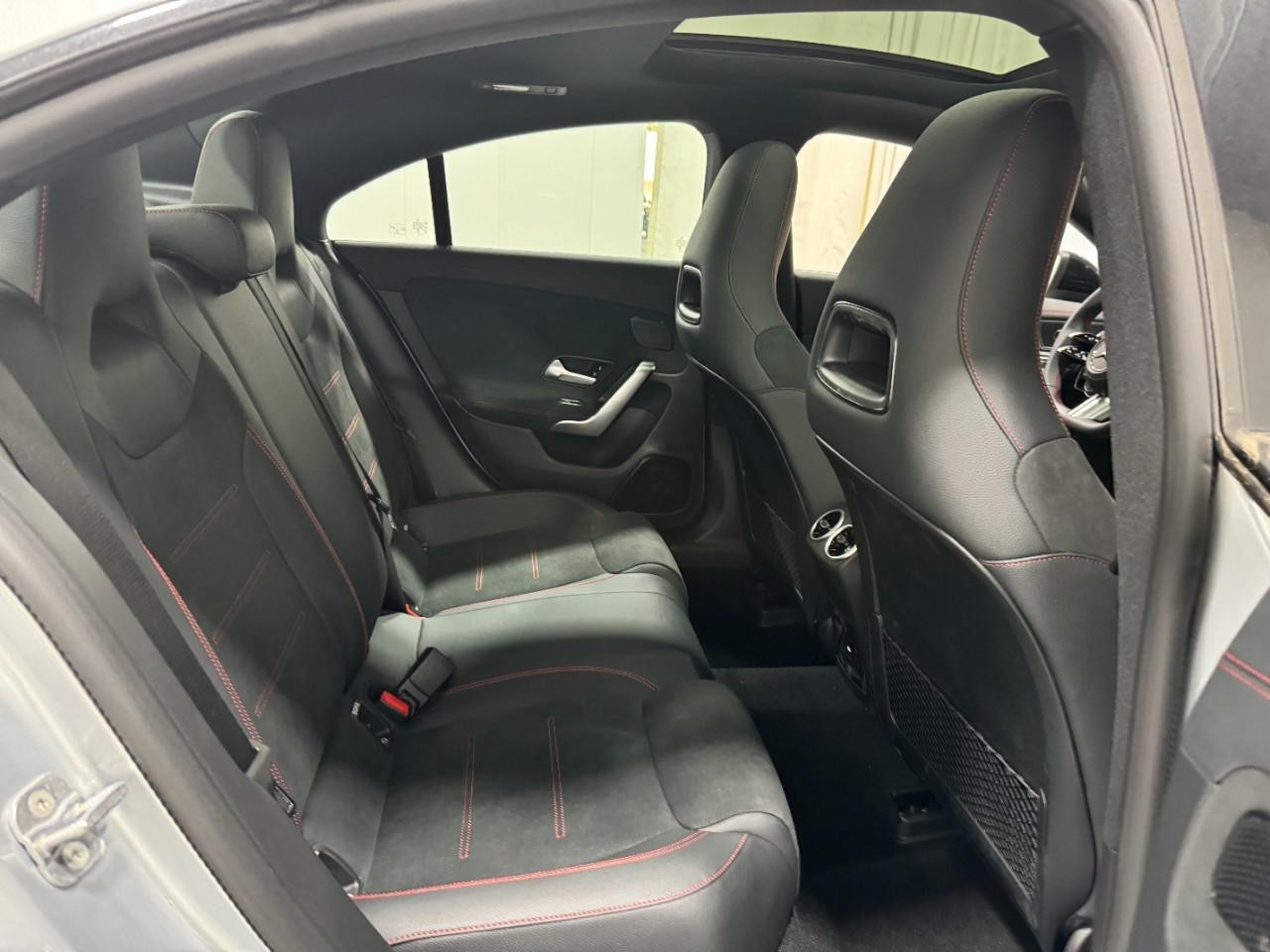 Mercedes-Benz CLA Vehicle Full-screen Gallery Image 10