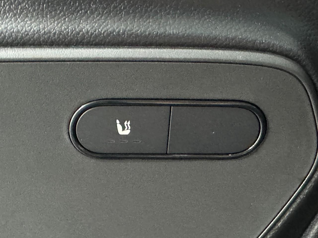 Mercedes-Benz Sprinter Cargo Van Vehicle Full-screen Gallery Image 22