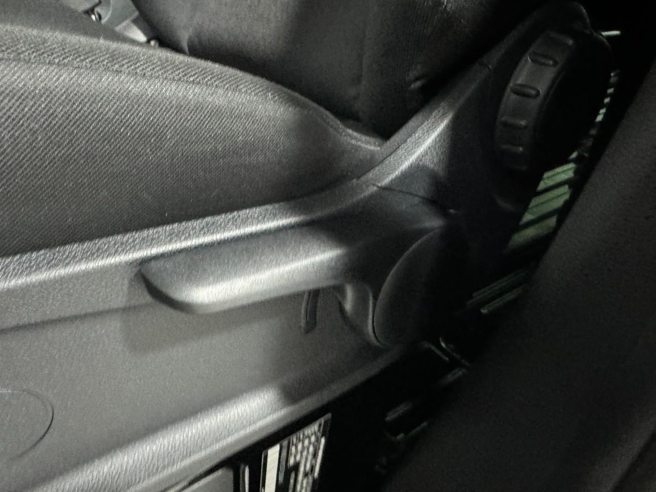 Mercedes-Benz Sprinter Cargo Van Vehicle Full-screen Gallery Image 26