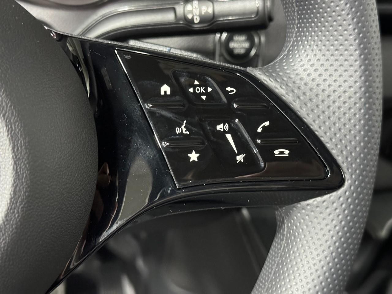 Mercedes-Benz Sprinter Cargo Van Vehicle Full-screen Gallery Image 29