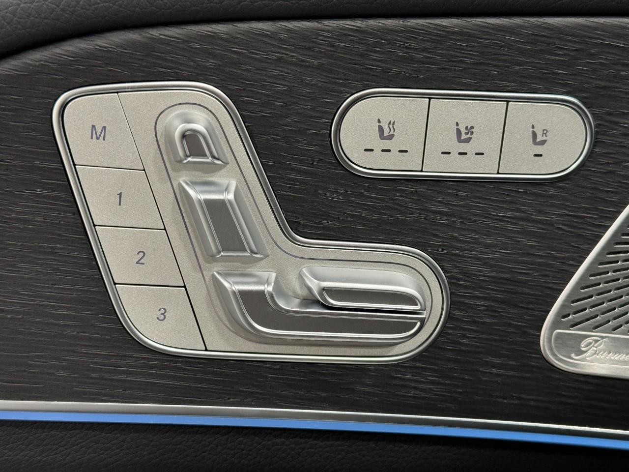 Mercedes-Benz GLE Vehicle Full-screen Gallery Image 25