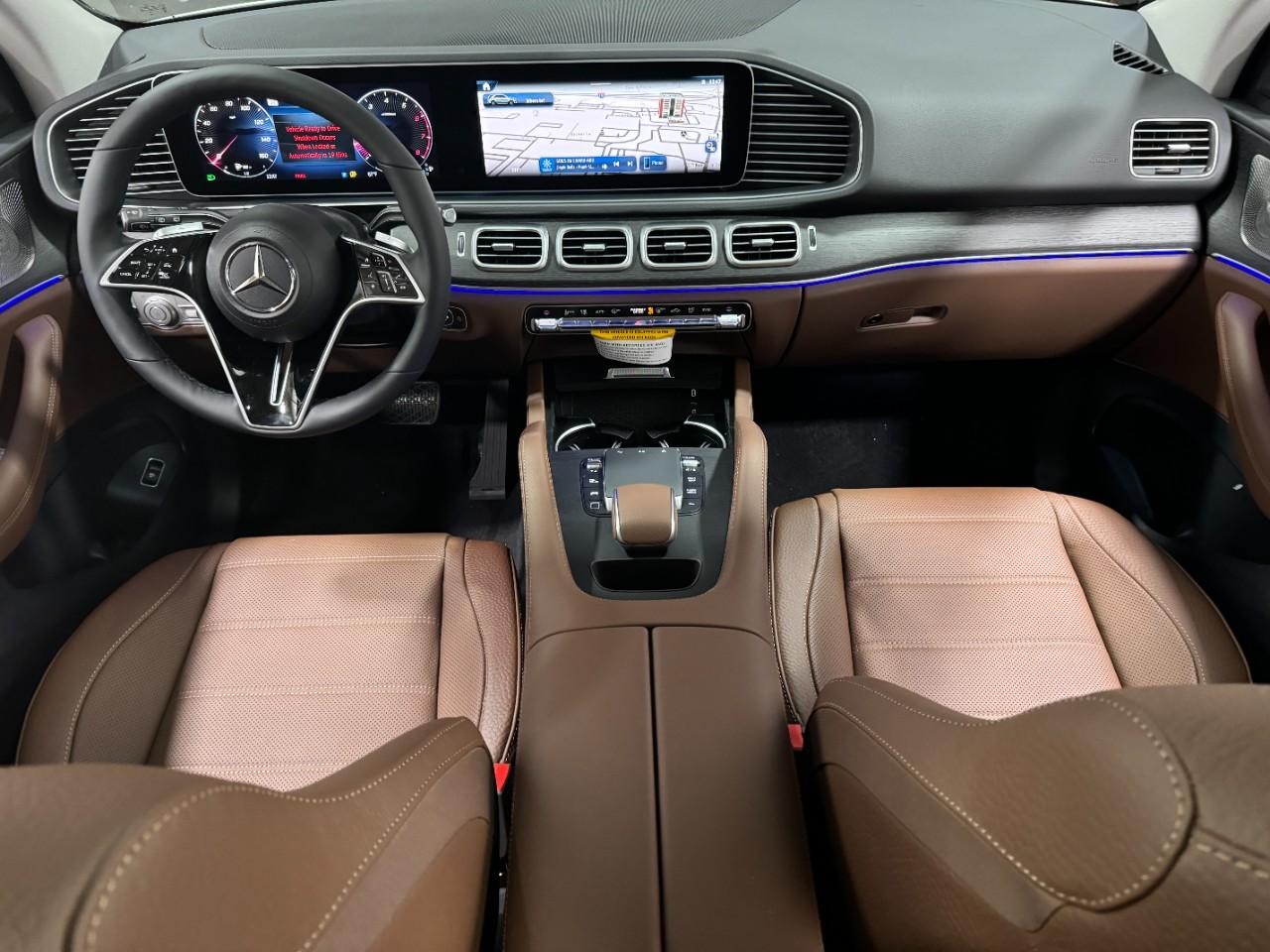 Mercedes-Benz GLE Vehicle Full-screen Gallery Image 12