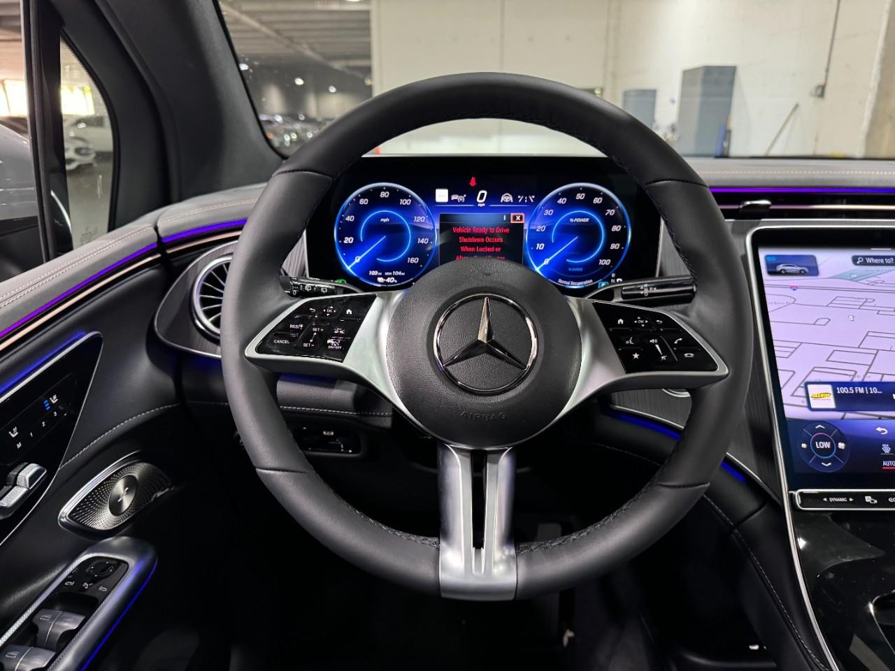 Mercedes-Benz EQE Vehicle Full-screen Gallery Image 13