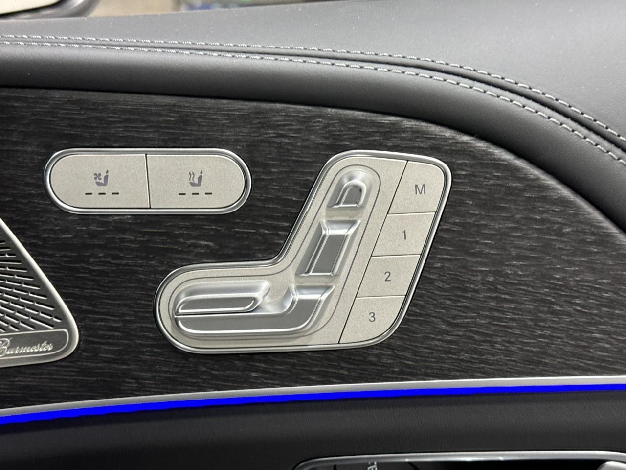 Mercedes-Benz GLE Vehicle Full-screen Gallery Image 20