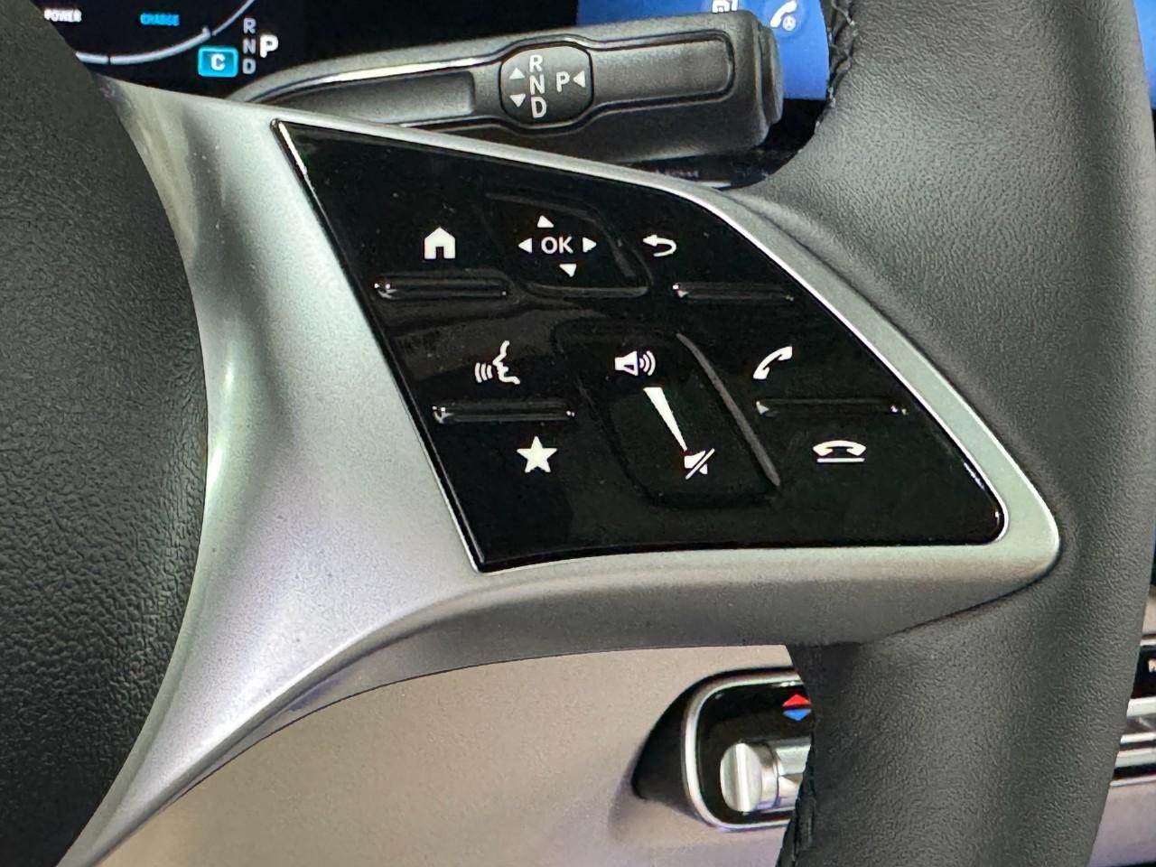 Mercedes-Benz GLB Vehicle Full-screen Gallery Image 33