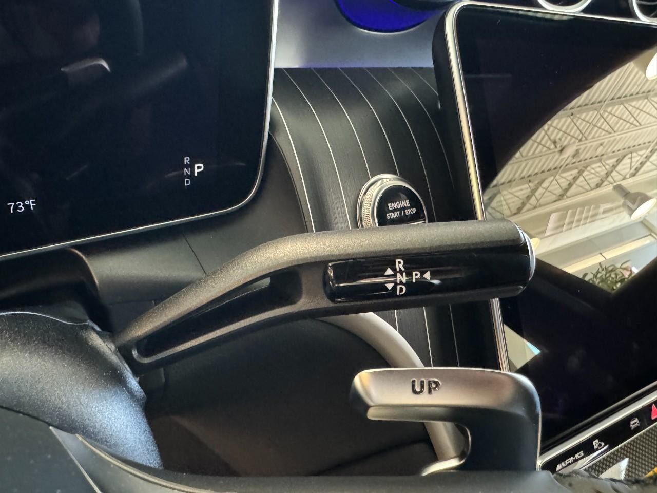 Mercedes-Benz GLC Vehicle Full-screen Gallery Image 34